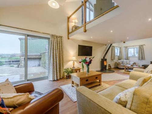 Nether Burrow House | 4-Bed Retreat in Kirkby Lonsdale - Perfect for Families & Pets