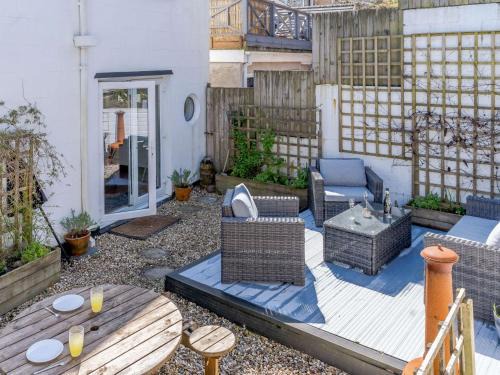 Saundersfoot House | Family-Friendly 4-Bed Retreat in Pet-Friendly Saundersfoot