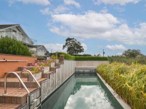 Wembury House | Family-Friendly 4-Bed Retreat in Wembury with Pool
