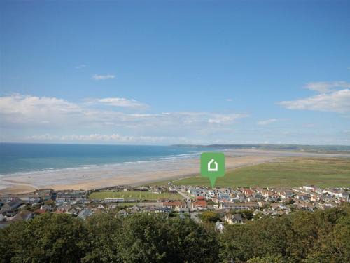 Westleigh House | Comfortable 4-Bed Retreat in Family-Friendly Westward Ho
