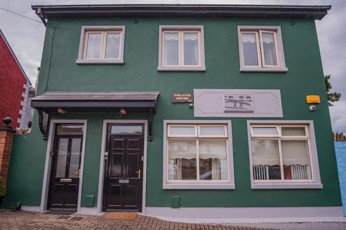 Clogherhead Apartment | Cozy 4-Bed Escape on Main Street with Ocean View