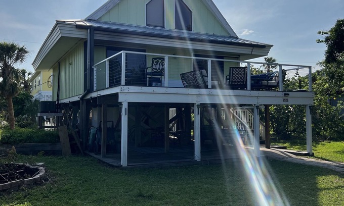 Placida House | Ideal 4 Bedroom Beach House with Oceanfront Views