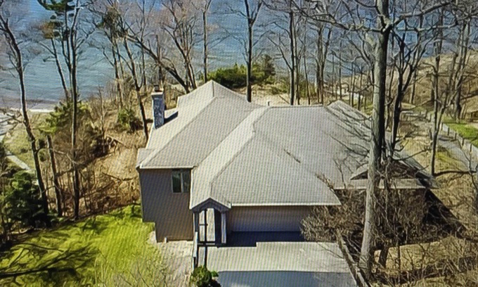 West Olive House | Exceptional 4-Bedroom Lake House with Private Beach Access