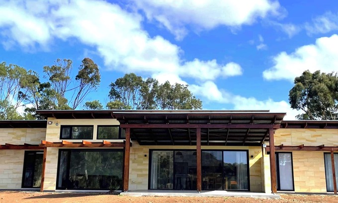 Second Valley House | 4 Bedroom 4 Bathroom Spacious Luxury New Home Private Location Minutes to Beach