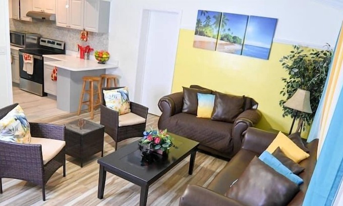 Margate Apartment | 4 Bedroom 702118 by Houzlet