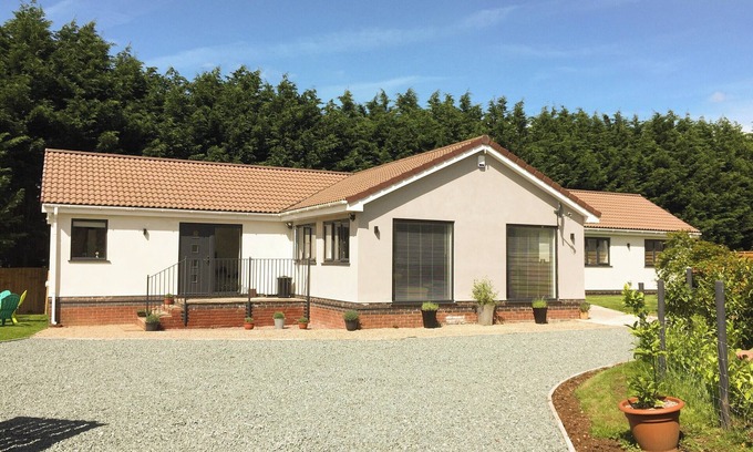Henley-in-Arden Cottage | Ideal 4 Bedroom Getaway in Henley-in-Arden - Family Friendly