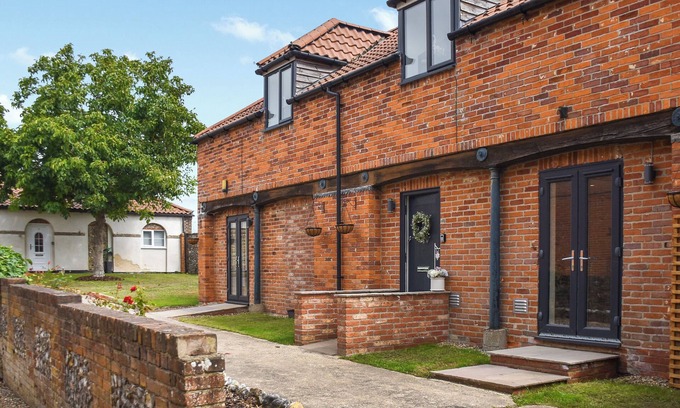 East Dereham Cottage | 4 bedroom accommodation in Little Dunham