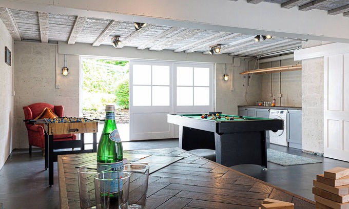 Charlestown Cottage | Cozy 4-Bedroom Retreat in Scenic Charlestown