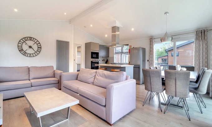 Pentney Ski Chalet | Ideal Lodge for Families Seeking Adventure and Relaxation