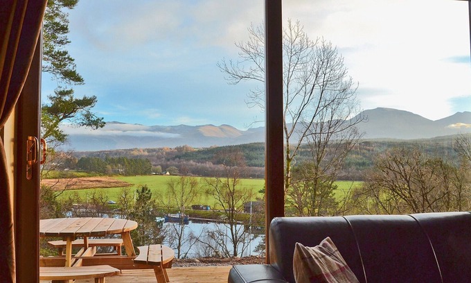 Spean Bridge Cottage | 4 bedroom accommodation in Gairlochy, near Fort William