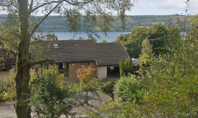 Kilcreggan Cottage | Ideal 4-Bedroom Accommodation in Shandon with Ocean Views