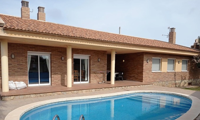 Club Mont-roig Ski Chalet | 4 bedroom accommodation in Montroig