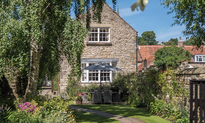 Pickering Cottage | Family-Friendly 4 Bedroom Accommodation in Pickering