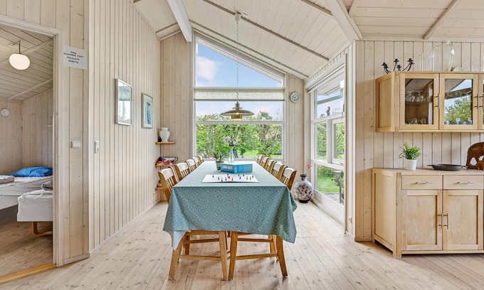 Boeslunde House | Spacious 4-Bedroom Oceanfront Retreat in Skælskør