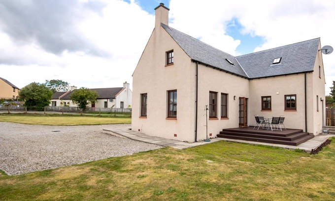 Edderton Cottage | Scenic Retreat Near Dornoch Firth and NC500 Touring Route