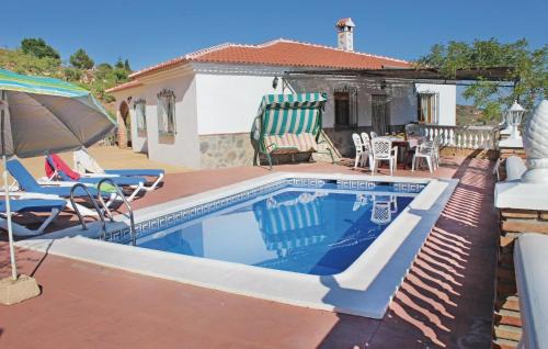 Corumbela House | Family-Friendly 4 Bedroom Home with Pool in Corumbela
