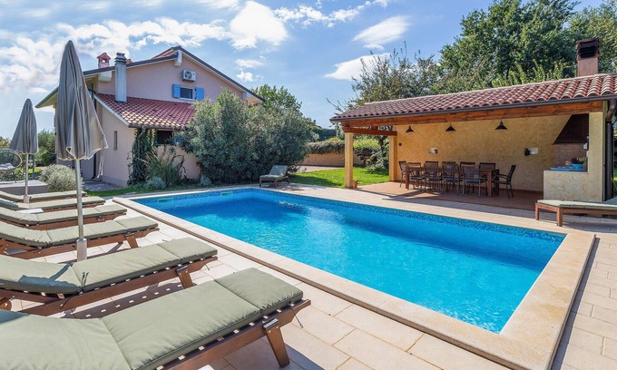 Vela Traba House | Discover a Gorgeous Vacation Home with Pool in Istria
