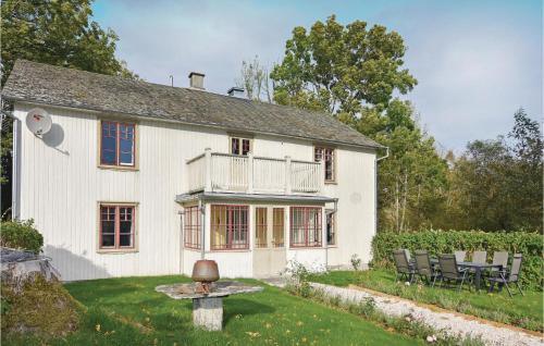 Annolfsbyn House | Inviting Home in Mellerud with Kitchen and Pet-Friendly Amenities