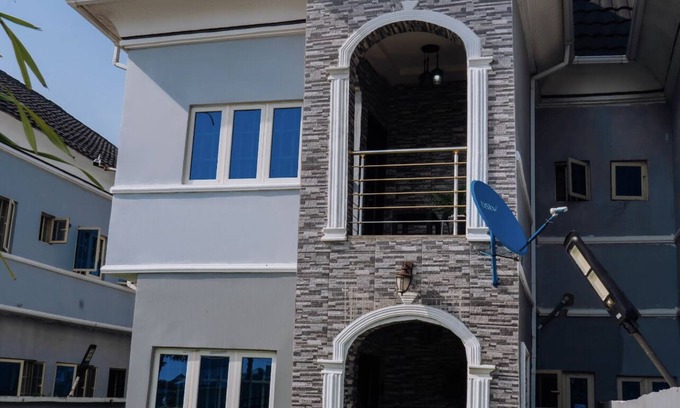 Ofin House | Family-Friendly Beach House with Spa & Ocean View in Ajah