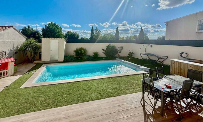 Rognac House | Discover a Beautiful Vacation Home with Pool and Ocean Views