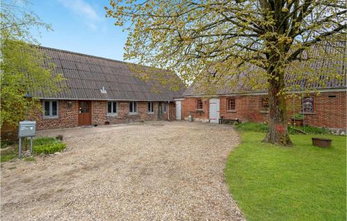 Tarm House | Inviting Home in Tarm with Kitchen, Pet-Friendly Retreat