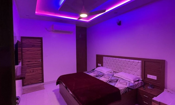 Fatehgarh Bed & Breakfast | 4-bedroom bed & breakfast in charming Farrukhabad with WiFi, AC