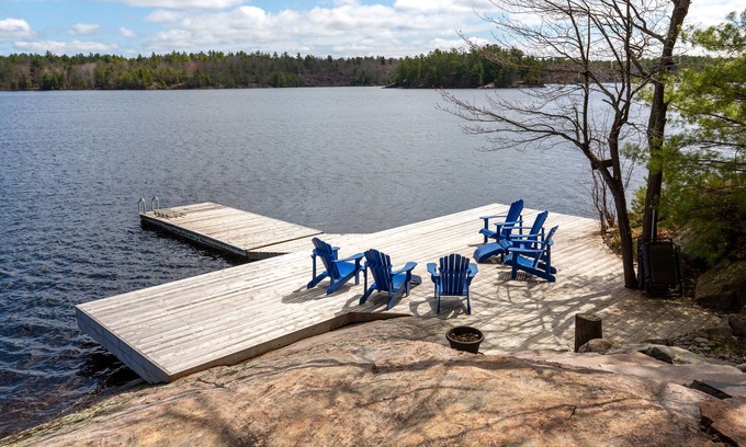 Gravenhurst Cottage | Experience the 4-Bedroom Cottage on Muldrew Lake