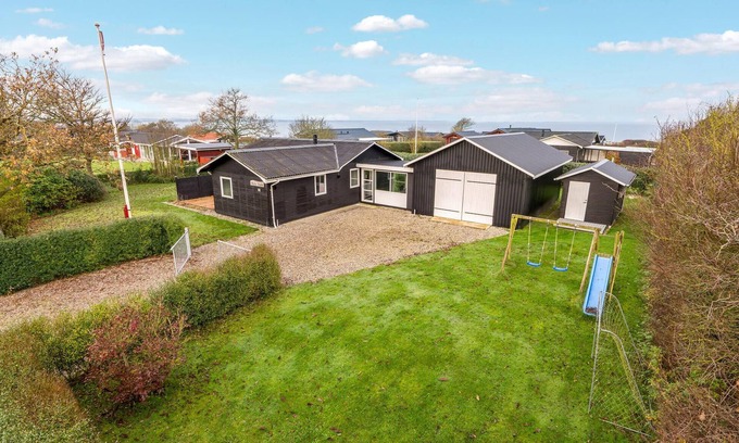 Vinderup House | Relax by the Lake in This Inviting Vacation Home Retreat