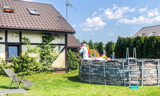 gmina Bedzino House | Idyllic Cottage in Podamirowo with Pool and Lake Views