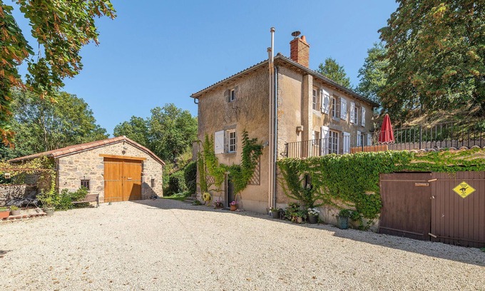 La Coudre House | 4 bedroom gorgeous home in Argentonnay