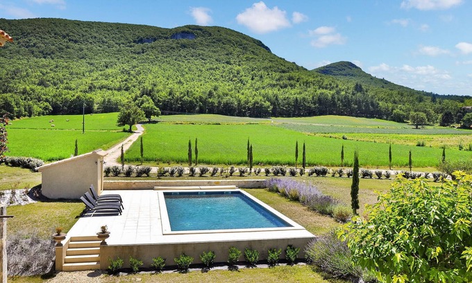 La Begude-de-Mazenc House | Impressive 4 Bedroom Accommodation with Private Pool & Spa