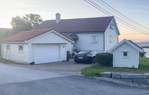 Askvoll House | 4 Bedroom Gorgeous Home In Atløy