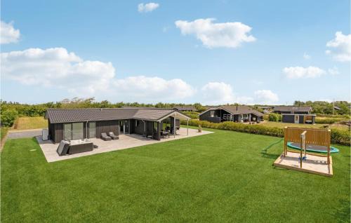 Skaven Strand House | Pet and Child-Friendly Home in Tarm with Wifi Access