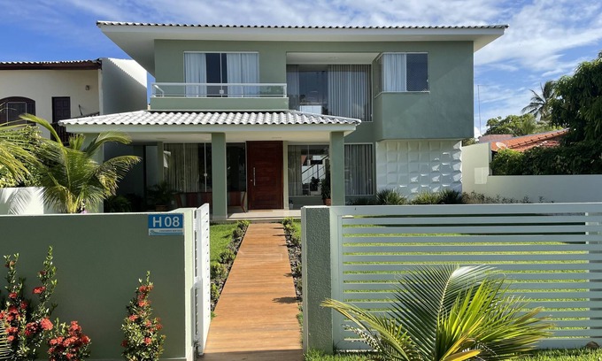 Canto do Mar House | Perfect 4-Bedroom Beach House in Guarajuba with Pool