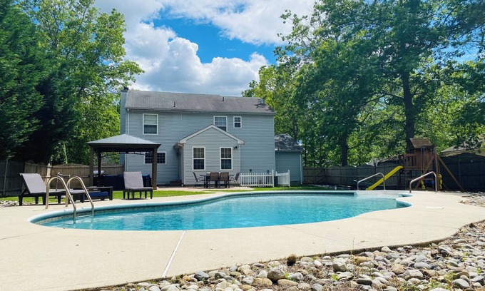 Ocean Acres House | 4-Bedroom House with Inground Pool near LBI