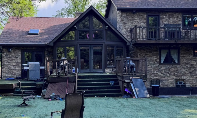 Dark Hollow Woods House | 4-bedroom house in fabulous Oakmont, 2 blocks away from Oakmont County Club.