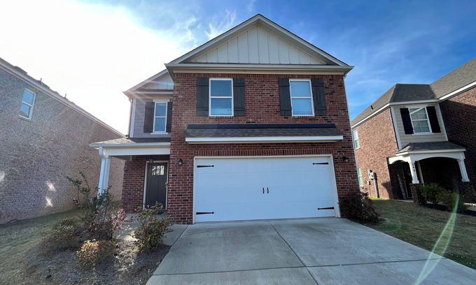 Fultondale House | Cozy 4-Bedroom Retreat in Charming Neighborhood