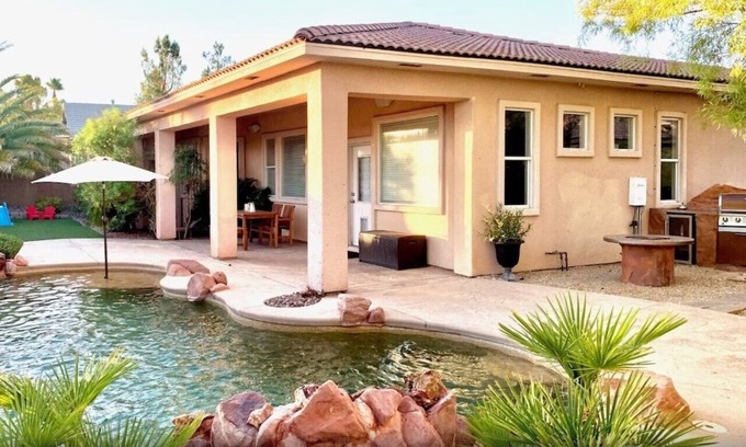Summerlin South House | Experience the Ultimate Oasis with Pool and Spa in Vegas
