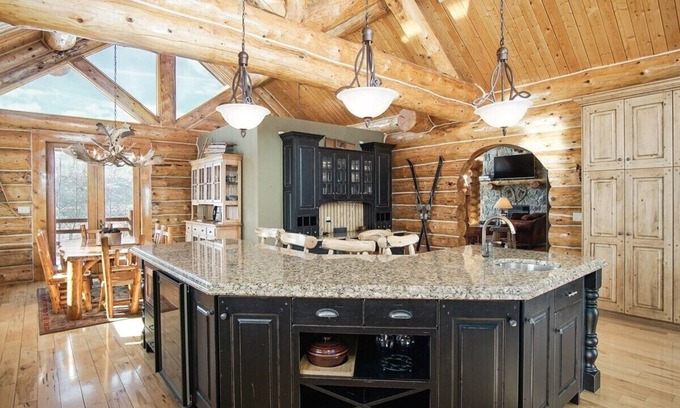 Huntsville Cabin | Cozy 4 Bedroom Mountain Cabin in Huntsville, Utah