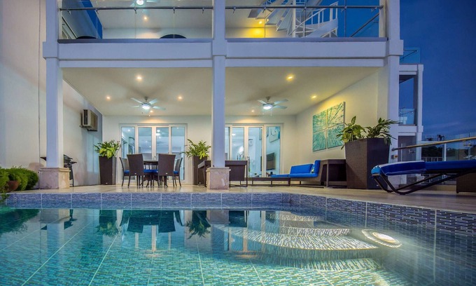 Granada House | 4-Bedroom Oceanview Villa | Private Pool & Yard