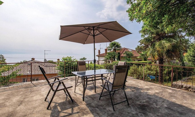 Volosko House | Spacious 4 Bedroom Retreat with Ocean Views in Volosko