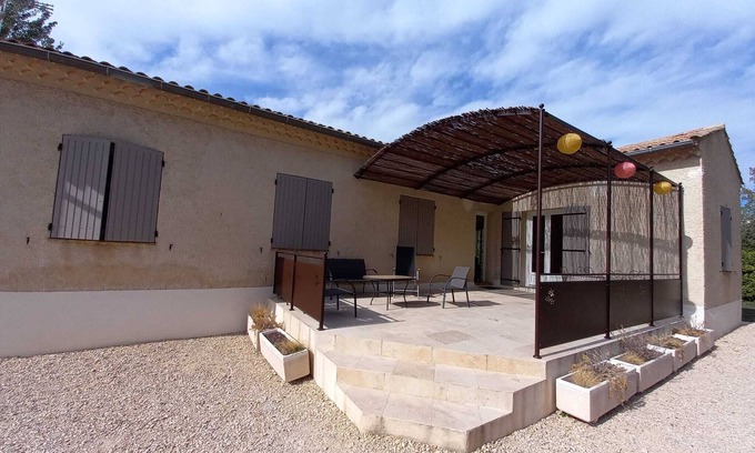 Entrechaux House | Ocean View Vrbo Property with Family-Friendly Amenities