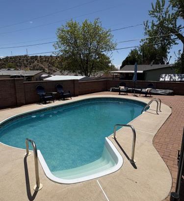 Farmington House | 4-Bedroom Retreat with Pool