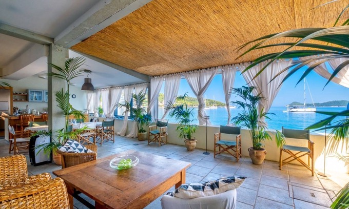 Lopud Island Villa | 4-Bedroom Seafront Villa in beautiful Lopud