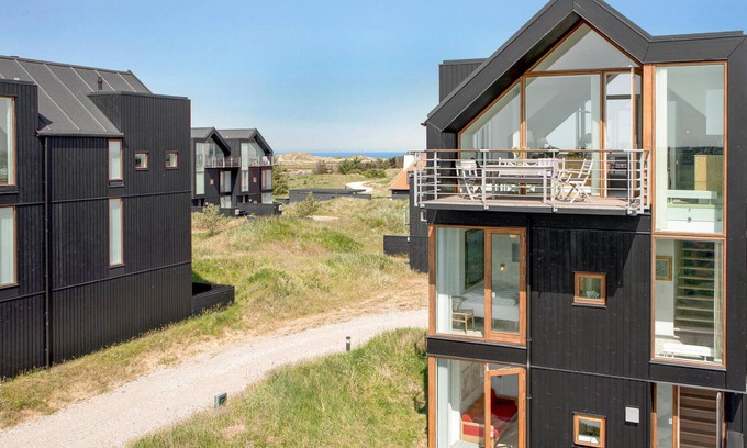 Skagen House | Spacious 4-Bedroom Retreat with Oceanfront Charm in Skagen