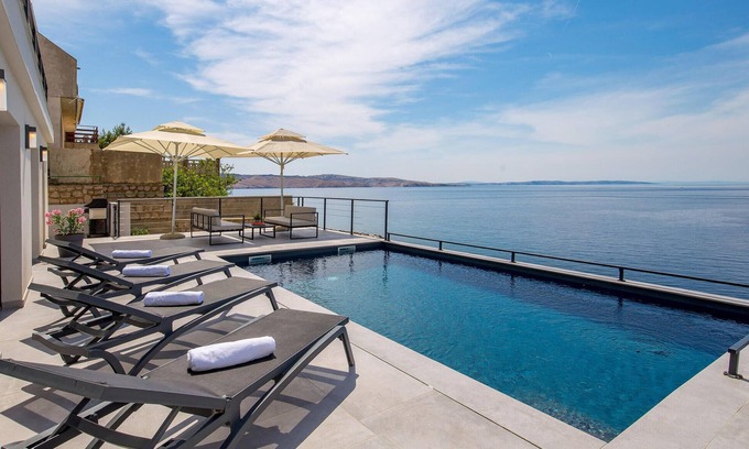 Prizna House | Idyllic Holiday Home with Pool and Breathtaking Sea Views