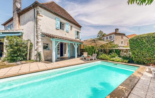 Escos House | Family-Friendly 4 Bedroom Home in Escos Awaits You