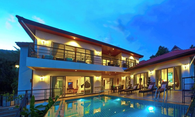 Bophut Villa | Experience Oceanfront Bliss with Scenic Sea and Mountain Views