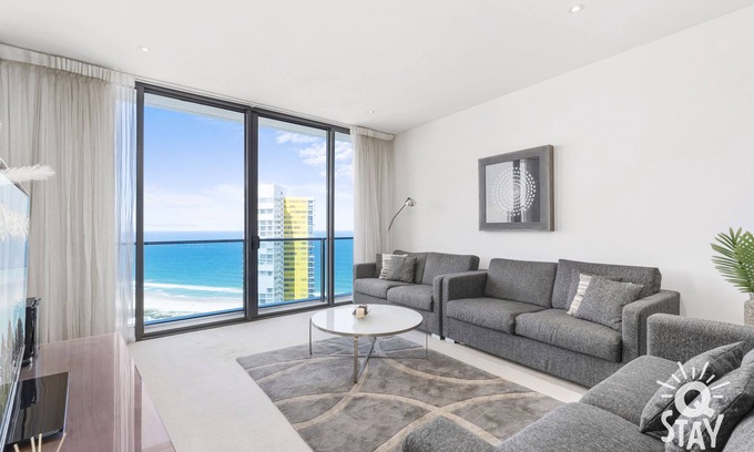 Broadbeach Apartment | Ocean View 4 Bedroom Sub Penthouse with Pool and Spa