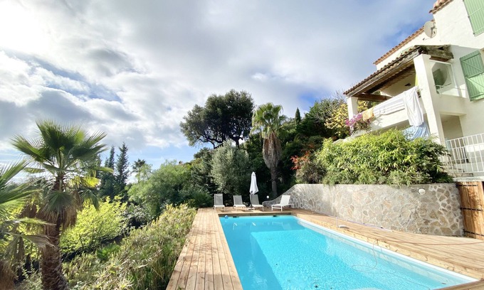 La Croix-Valmer Villa | Seaside Villa with Pool Near St Tropez for Memorable Getaways